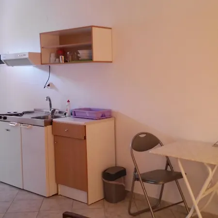 Διαμέρισμα Pefki 4 *