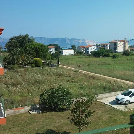 Pefki 4 * Artemisio